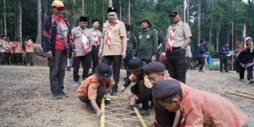 Bupati Franc Tumanggor Berkemah Bersama Pramuka Pakpak Bharat di Kawasan Ekowisata Hutan Kapur