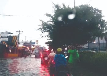 Jalan Letda Sujono Kebanjiran Terus saat Hujan