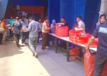 Jumat Berkah, Ditlantas Poldasu Berbagi Sedekah