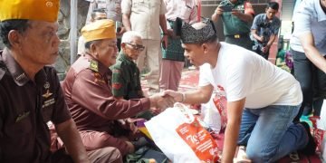 Pj. Bupati Langkat Faisal Hasrimy Serahkan Bingkisan dan Kirimkan Doa untuk Veteran: Menghargai Jasa Perjuangan Tanpa Pamrih
