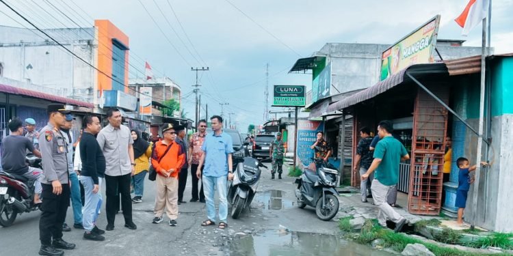Jalan Tergenang di Pangkalan Dodek, Pj. Bupati Heri Ambil Langkah Perbaikan