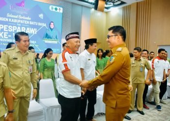 Pj. Bupati Batu Bara Lepas Kontingen Pesparawi ke-V Tingkat Provsu