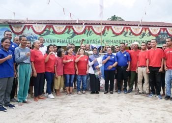 Wali Kota Pematangsiantar berkunjung dan memberikan bantuan kepada Yayasan Rehabilitasi Rindung
