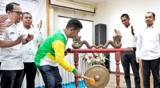 Bupati Simalungun Radiapoh H Sinaga Buka Rapat Kadin di Siantar Hotel