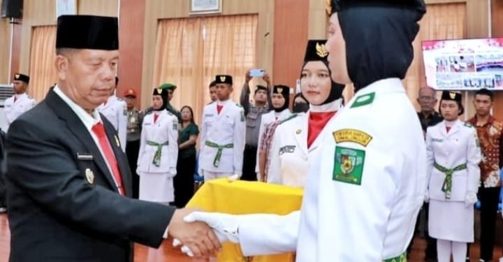 Bupati Simalungun Kukuhkan Paskibraka Tahun 2024