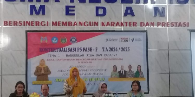 Sri Murni Amanahkan Kepada Wali Murid Agar Siswa Tidak Terlibat Gank Motor Dan Perundungan Disekolah SMAN 10 Medan