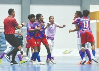 Pertandingan Futsal Putri PON XXI Kisruh Baku Pukul Terjadi – Wasit Berdarah
