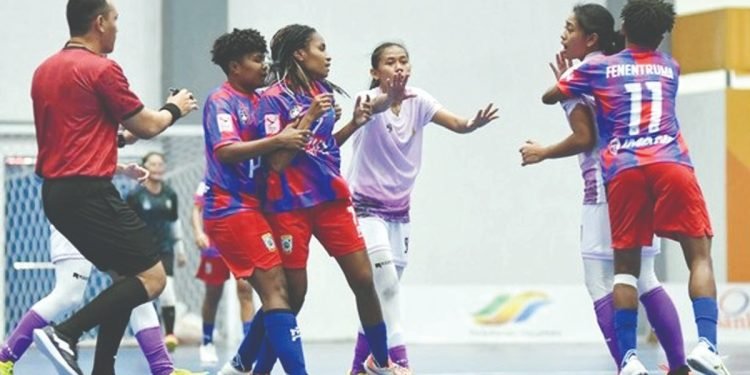 Pertandingan Futsal Putri PON XXI Kisruh Baku Pukul Terjadi – Wasit Berdarah