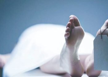 Kerja Saat Hujan Gerimis Pria Pemasang Baliho Tewas KTersengat Listrik