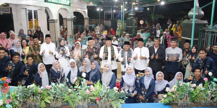 WaliKota dr Susanti Dewayani SpA menghadiri acara peringatan Maulid Nabi Muhammad SAW 1446 H, di Masjid Jamik