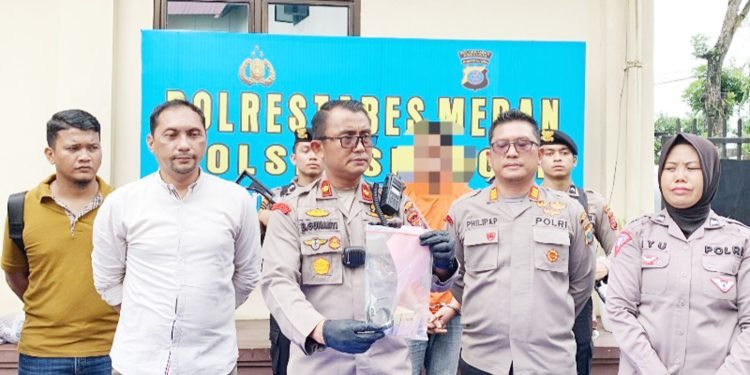 Todong Warga Pakai Pisau Preman Terminal Ditangkap