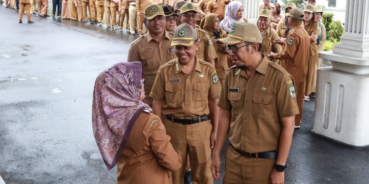 WaliKota dr Susanti Dewayani SpA pimpin Apel Gabungan para ASN Pemerintah Kota (Pemko) Pematangsiantar