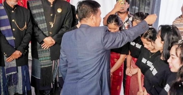 Bupati Simalungun Berangkatkan Hasusuran Harajaon Simalungun dan Sanggar Seni Sihoda ke Festival Adat dan budaya Nusantara di Padang