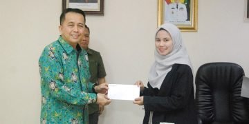 Penjabat (Pj) GubernurSumut Agus Fatoni memotivasi sejumlah warga Sumut yang baru dievakuasi dari Lebanon.