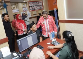 Pjs Wali Kota Pematangsiantar Drs Matheos Tan MM mengunjungi Mall Pelayanan Publik (MPP) Kota Pematangsiantar 