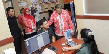 Pjs Wali Kota Pematangsiantar Drs Matheos Tan MM mengunjungi Mall Pelayanan Publik (MPP) Kota Pematangsiantar 