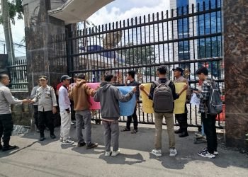DPD ALAMP AKSI Kota Medan Gelar Aksi Unjuk Rasa Menuntut Kejaksaan Tinggi Sumatera Utara Usut Tuntas Dugaan Kurupsi Kadis Perumahan Kota Medan