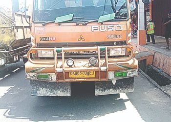 Pengendara Beat Remuk Dilindas Truk Fuso