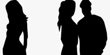 Viral! Polwan Labrak Suami TNI Selingkuh