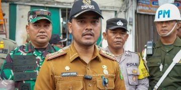 Menyalai Aturan, Sejumlah Ruko di Medan Petisah di Tertibkan