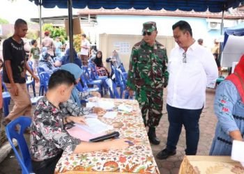 Pastikan Pilkada Kondusif, Walikota Gunungsitoli Monitoring TPS