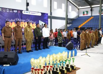 Pjs Wali Kota Pematangsiantar Drs Matheos Tan MM membuka secara Pertandingan Olahraga Tradisional Tingkat Pelajar