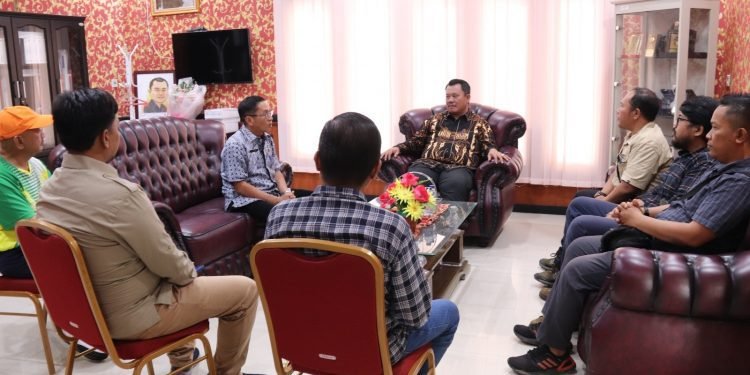 Wali Kota Gunungsitoli Sambut Tim Survey dari Kementerian Lingkungan Hidup dan Kehutanan RI