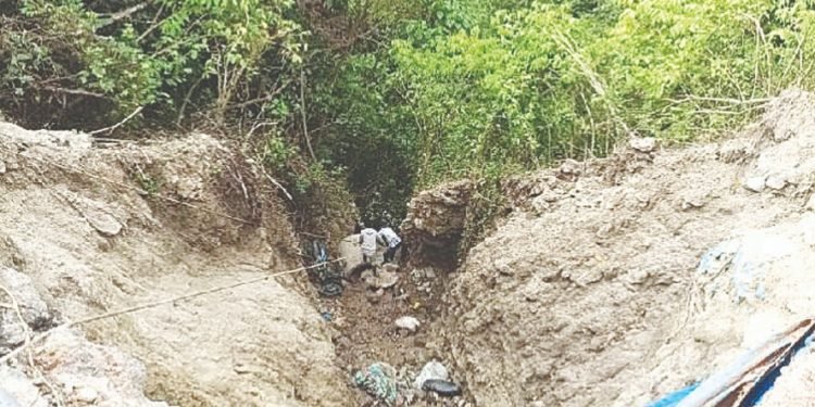 Jalan Longsor di Dairi Makan Korban 1 Pengendara Motor Tewas, 1 Kritis