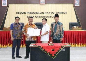 Pemko dan DPRD Tanda Tangani Nota Kesepakatan Perubahan KUA dan PPAS Perubahan APBD Kota Gunungsitoli TA. 2024