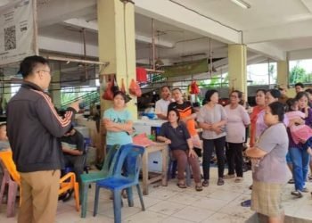 Terlihat Kotor, Dinas Perdagangan Gunungsitoli Bersihkan Pasar Nou