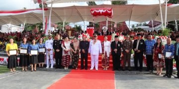 Upacara Penurunan Bendera Pada HUT Ke-79 KEMRI Pemerintah Kota Gunungsitoli Tahun 2024