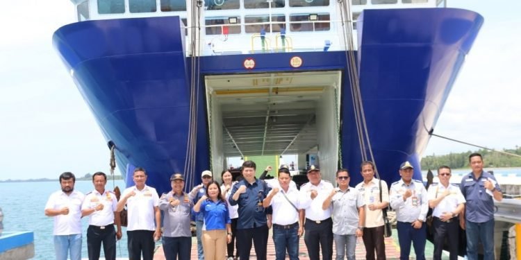 Uji Sandar di Pelabuhan Penyeberangan Gunungsitoli