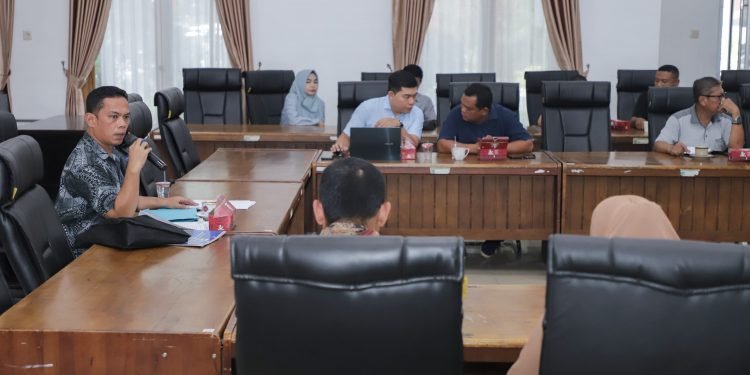 Sekda Junaedi Antonius Sitanggang SSTP MSi pimpin Rapat Koordinasi (Rakor) Tim Desk Pilkada Pemilihan Kepala Daerah-Wakil Kepala Daerah Tahun 2024
