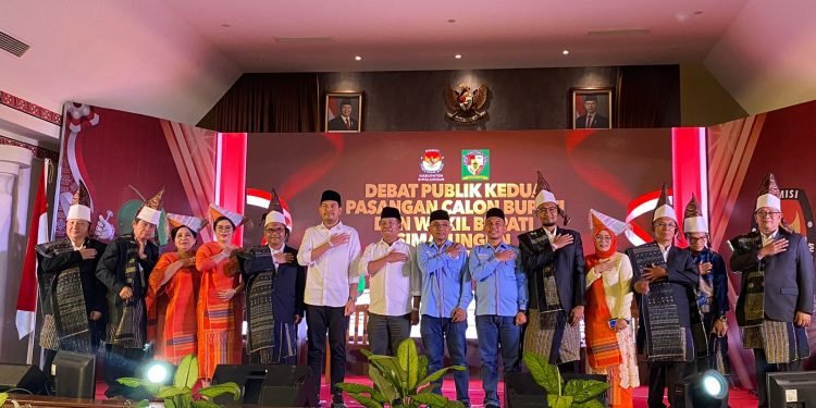 Debat Calon Bupati Simalungun, Radiapoh Paslon 01 Gelagapan dan Tak Mengakui Ucapannya Terkait Sebutan “Drakula”