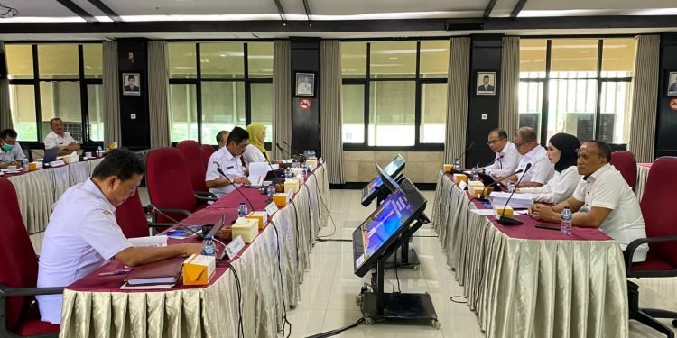 Evaluasi Kinerja TW III: Pj Bupati Langkat Faisal Hasrimy Siap Sukseskan Pilkada dan Fokus Peningkatan Pelayanan Kesehatan