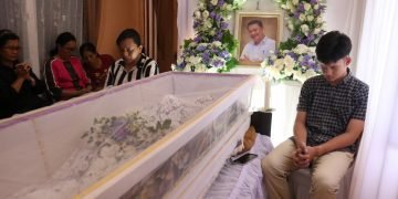 Kadis Keptan Gunungsitoli Tutup Usia, Pemko Kunjungi Rumah Duka