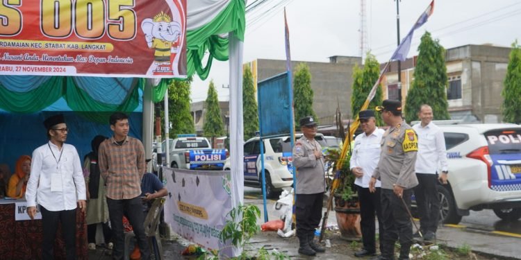PJ Bupati Langkat dan Kapolres Pantau TPS di Stabat: Pastikan Pemilu 2024 Berjalan Kondusif