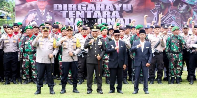 Plt. Bupati Simalungun Hadiri Upacara Peringatan HUT TNI Ke-79 Tahun 2024