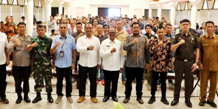 Hadiri Sosialisasi Pengawasan Partisipatif dan Luncurkan Peta Kerawanan Pilkada 2024, Plt Bupati Simalungun Ingatkan Jaga Kerukunan di Masyarakat