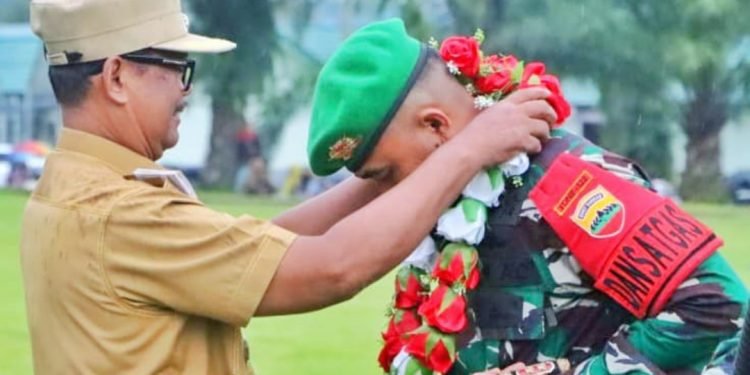 Plt Bupati Simalungun Sambut Pimpin Upacara Penyambutan Satgas Pamtas Yonif 122/TS Usai Bertugas di Papua