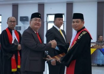 Sah! Eks Dosen UNIAS Jadi Ketua DPRD Gunungsitoli