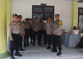 Personel Polres Langkat Amankan Penghitungan dan Rekapitulasi Suara di Gedung Pegnasos