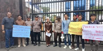 DPW ALAMP AKSi Sumut Demo Kejatisu Tuntut Usut Tuntas Dugaan Korupsi Dinsos Sumut serta Dinas Perpustakaan dan Arsip Sumut