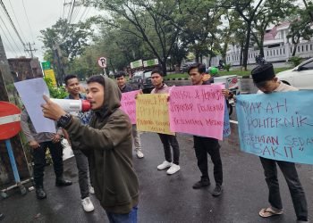 PB. ALAMP AKSI Gelar Aksi Unjuk Rasa Menuntut Kejaksaan Tinggi Sumatera Utara Mengusut Tuntas Dugaan Mark Up di Politeknik Kesehatan Medan