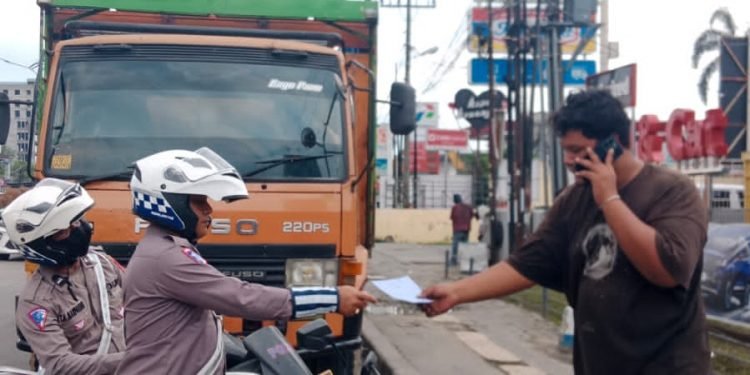 Tim Terpadu Tindak dan Tertibkan Kenderaan Sepanjang Jalan Sisingamangaraja dan Jalan Jamin Ginting Medan