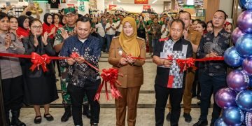 Wakil Wali Kota Pematangsiantar Herlina Resmikan Irian Supermarket dan Departement Store