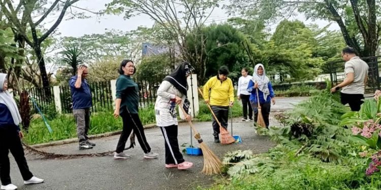 Optimalkan Pemeliharaan Kebersihan Lingkungan, Pemkab Simalungun Gelar Gotong Royong