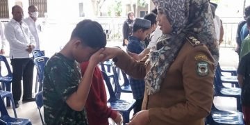 Herlina dan Dirut Perumda Tirta Uli Arianto ST MM serta Tim Ramadhan Berbagi di Panti Asuhan (PA) Taruna Melati