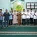 Wakil Wali Kota Pematangsiantar Herlina bersama Dirut Perumda Tirta Uli Arianto ST MM dan Tim Ramadhan Berbagi Perumda Tirta Uli Kunjungi Masjid Al-Fatih 
