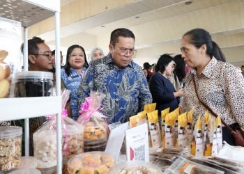 Wali Kota Pematangsiantar Wesly Silalahi SH MKn Membuka Pasar Murah dalam Rangka Menyambut Ramadhan dan Hari Raya Idul Fitri 1446 H